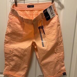 Lee Women's Light Peach Cargo Shorts Relaxed Fit, Mid Rise Skimmer, NWTs
